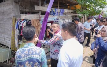 Wamen Ossy Serahkan Sertipikat bagi MBR di Kalsel, Dukung Penyediaan Rumah Layak Huni Lewat Legalitas Tanah