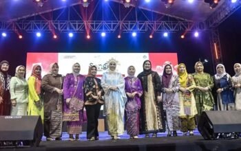 Yori Gemitia: Songket Silungkang Dapat Dikembangkan Mengikuti Tren Masa Kini Tanpa Harus Menghilangkan Nilai Sejarah Tradisional