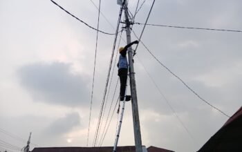 Tingkatkan Keandalan Jaringan Telekomunikasi, PLN Icon Plus Lakukan Pemeliharaan Jaringan Fiber Optik di Korong Gadang, Padang