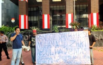 FORMAHSEL Jakarta Demo di Depan KPK, Soroti Dugaan Pungutan Rp25 Juta per Kades di Halmahera Selatan