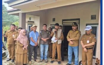 Wawako Azhar Hamzah Serahkan Bantuan Bibit Ikan ke Kelompok Tani Budidaya Ikan RKE