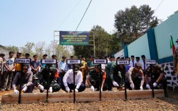 Peletakan Batu Pertama Tandai Dimulainya Pembangunan Jalan TMMD Reguler ke-130 Kodim 0736/Batang