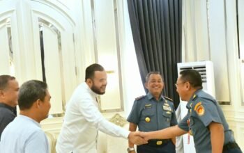 Wali Kota Fadly Amran Terima Kunjungan Pamitan Komandan Kodaeral II Laksda TNI Sarimpunan Tanjung